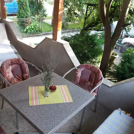 Apartman Haranes Bed & Breakfast